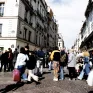 Foule dans une ville